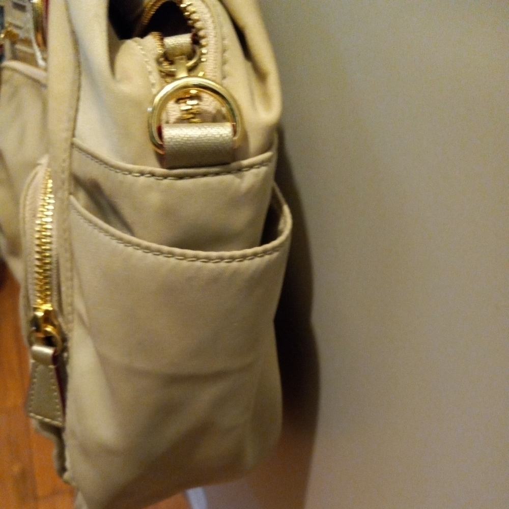 Mz Wallace bag Tan nylon. Double straps, gold hardware. - Picture 5 of 12
